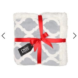 NWT - Blanket Throw 60" x 48"